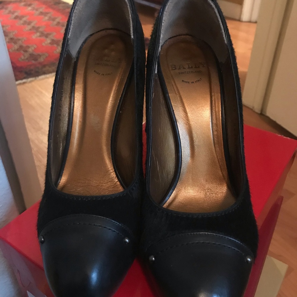 Ladies shoes by Bali